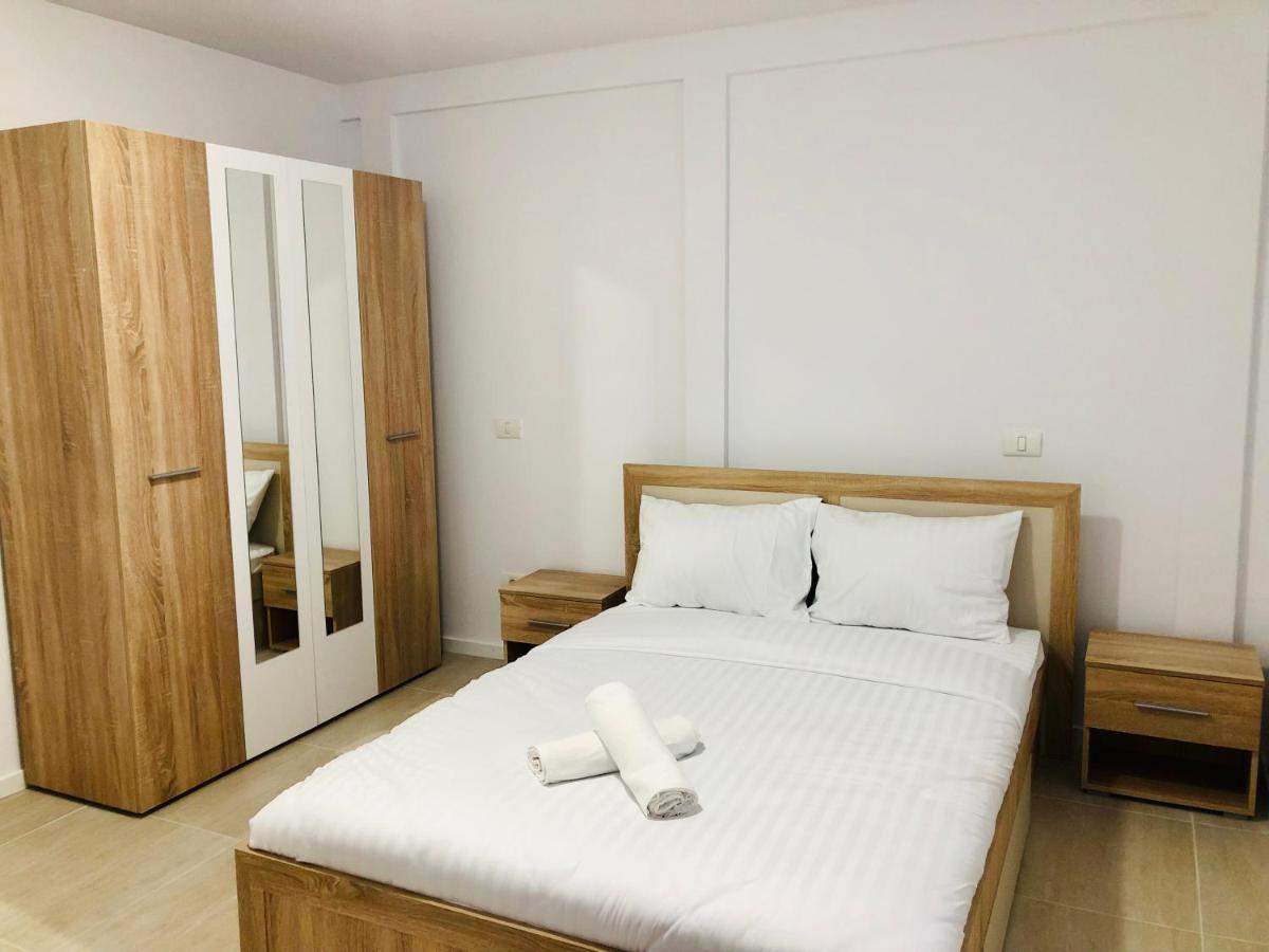New And Modern Apartments In Villa, Near City Center M36 تيميشورا المظهر الخارجي الصورة