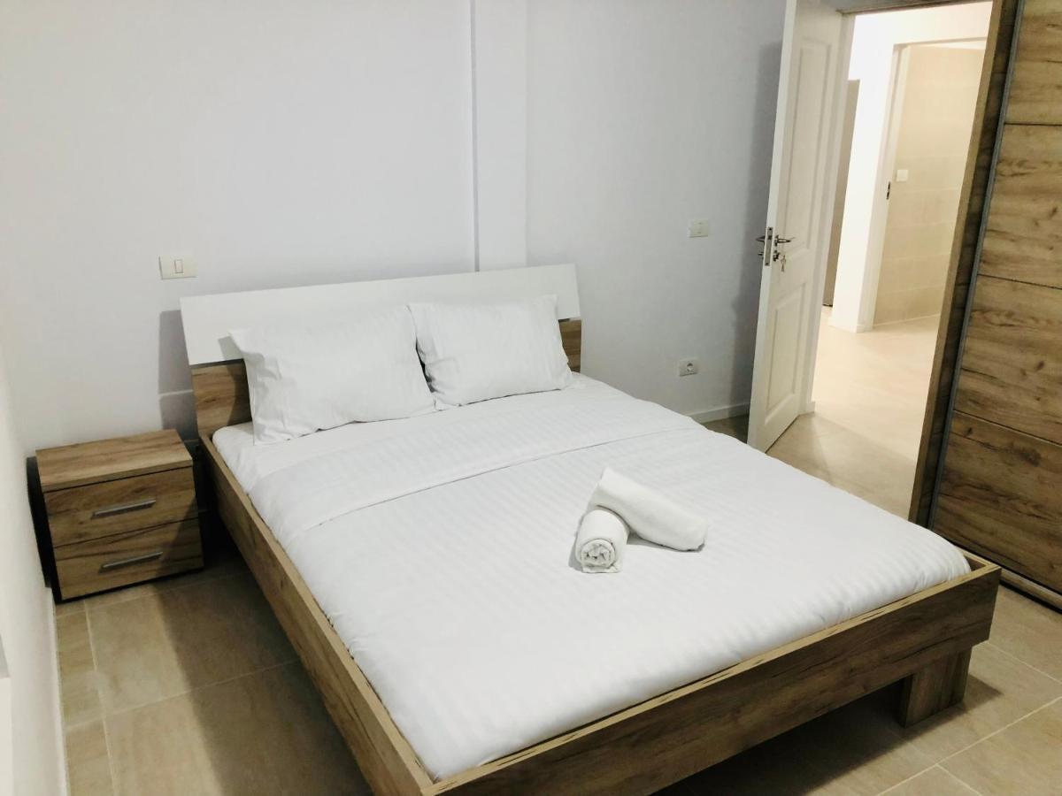 New And Modern Apartments In Villa, Near City Center M36 تيميشورا المظهر الخارجي الصورة