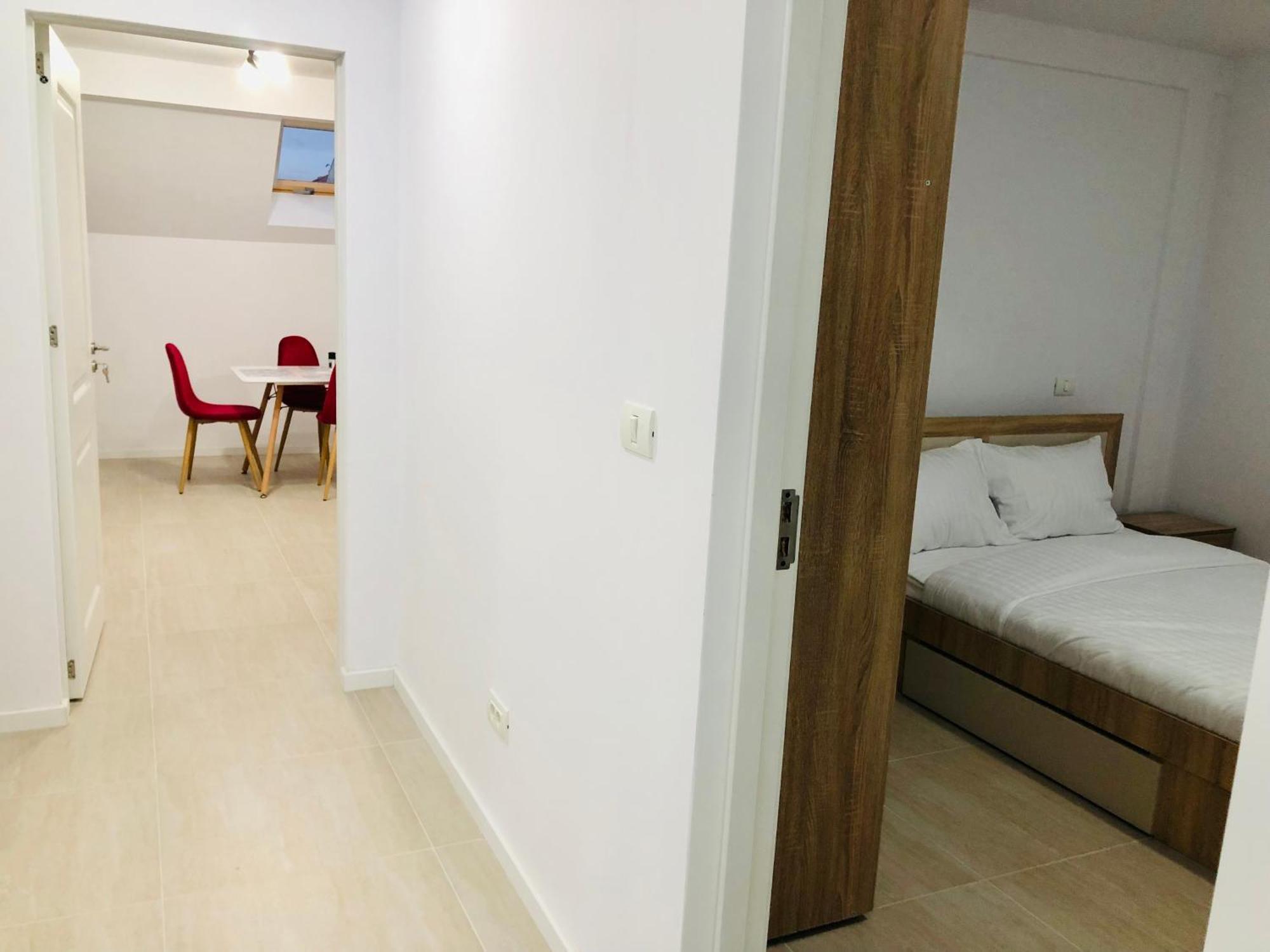 New And Modern Apartments In Villa, Near City Center M36 تيميشورا المظهر الخارجي الصورة