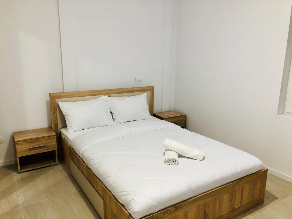 New And Modern Apartments In Villa, Near City Center M36 تيميشورا المظهر الخارجي الصورة